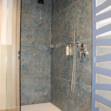 Twinssuites - Adults Only *