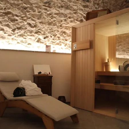 Twinssuites - Adults Only *
