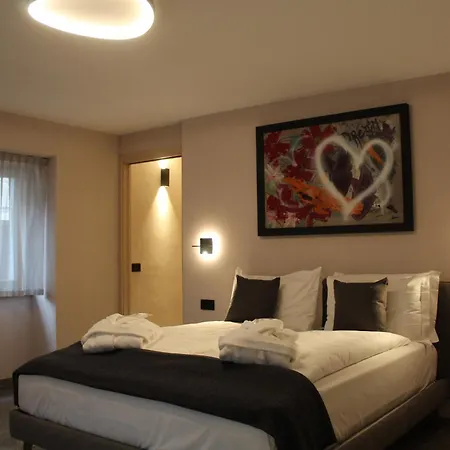 Twinssuites - Adults Only *